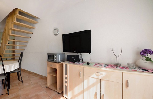 Maring-Noviand Apartment | Apartment 'Gästehaus Mühlenhof - Riesling' with Private Terrace, Private Garden and Wi-Fi