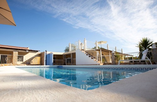Mutxamel Apartment | Apartment 'Garten Und Pool' with Sea View, Wi-Fi and Air Conditioning