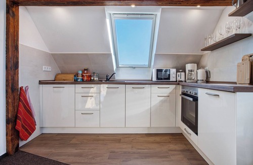 Neustrelitz Apartment | Apartment 'Gemütliche Ferienwohnung In Seenähe' with Shared Terrace, Shared Garden and Wi-Fi