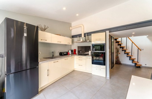 Saze Apartment | Apartment 'Gite' with Private Terrace, Wi-Fi and Air Conditioning