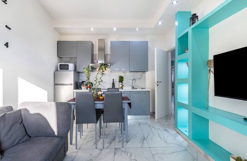 Monza Apartment | Apartment 'Grand Prix Monza - Autodromo F1' with Balcony, Wi-Fi and Air Conditioning