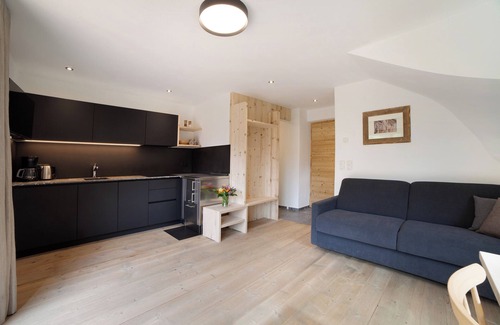 Moso in Passiria Apartment | Apartment 'Herrischner 2' with Mountain View, Private Terrace and Wi-Fi