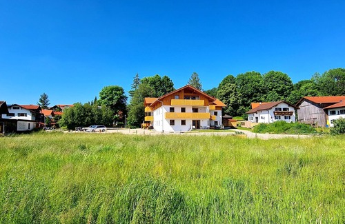 Halblech Apartment | Apartment Hipp No. 2 - 95m² new building on the ground floor with terrace and mountain view in top location
