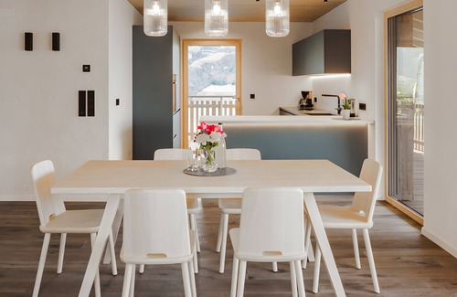 Caines Apartment | Apartment 'Huetterhof Apartement Huetter' with Mountain View, Private Terrace and Wi-Fi