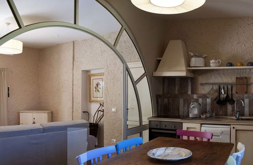 Colle di Val d'Elsa Villa | Apartment in villa with WIFI, pool, A/C, TV, patio, panoramic view, parking, close to San Gimignano