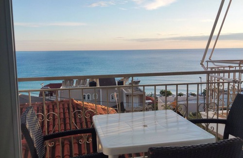 Parga Apartment | Apartment In A Hotel 'Ermioniroom 1' with Sea View, Wi-Fi and Air Conditioning