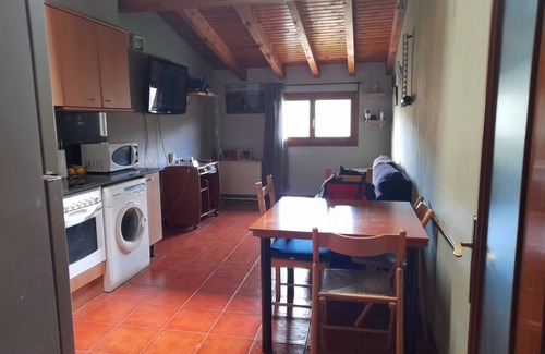 Montferrer I Castellbo Apartment | Apartment in a Quiet Historic Building with Views