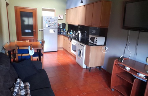 Montferrer I Castellbo Apartment | Apartment in a Quiet Historic Building with Views