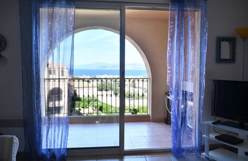 L'Ile-Rousse Apartment | APARTMENT IN A STANDING RESIDENCE WITH POOL