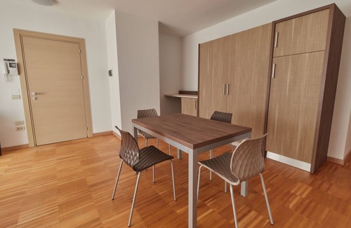 Schio Condo | Apartment in an apartment complex