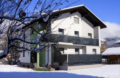 Mauthen Villa | Apartment in Koetschach-Mauthen near ski area