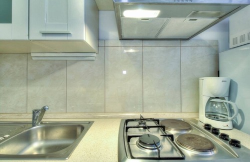 Basanija Apartment | Apartment in Bašanija with Balcony, Air condition, WIFI(113-5)