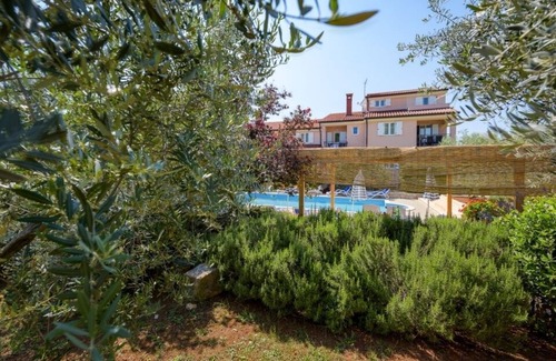 Basanija Apartment | Apartment in Bašanija with Balcony, Air condition, WIFI(113-5)