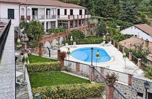 Casanova Lerrone Apartment | Apartment in Castellaro with communal pool