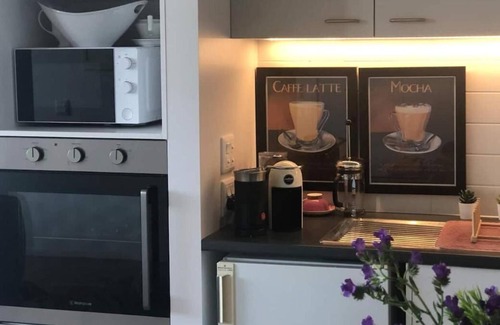 Dickson Apartment | Apartment in Centre Canberra for 1 - 3 guests