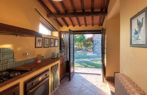 Simignano Cottage | Apartment in Chianti with pool ID 3939