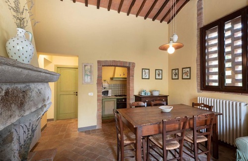 Simignano Cottage | Apartment in Chianti with pool ID 3939