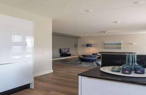 Colijnsplaat Apartment | Apartment in Colijnsplaat with Sauna and Jacuzzi