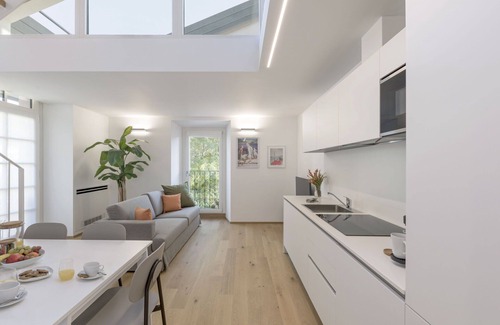 Como City Centre Apartment | Apartment in Como with 2 bedrooms sleeps 4