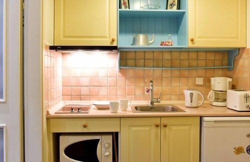 Gouvia Apartment | Apartment in Gouvia with Pool and Sea Views
