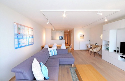Heist Apartment | Apartment in Het Zoute with Sea Views