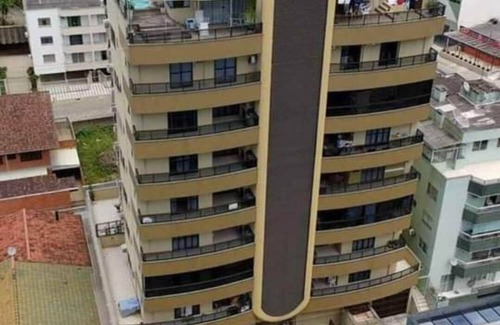 South Region Apartment | Apartment in Itapema, centto, 60 meters from the beach.