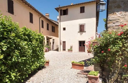 Pergine Valdarno House | Apartment in Pergine Valdarno with Pool