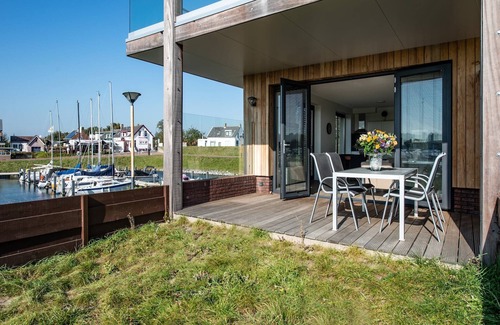 Kamperland Apartment | Apartment in Kamperland with Marina Views
