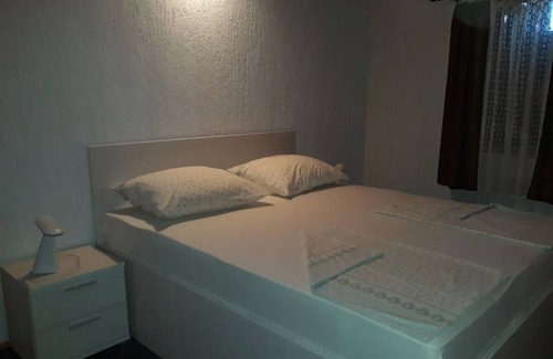 Murter Apartment | Apartment in Murter with Terrace, Air condition, WIFI, Washing machine (125-1)