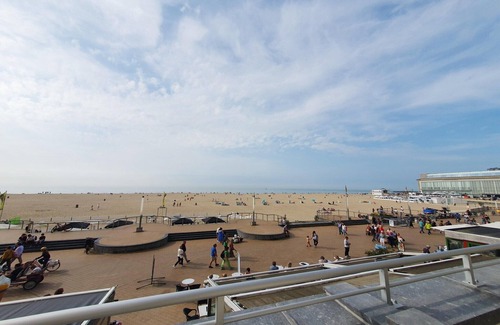 Mariakerke Apartment | Apartment in Ostend with Sea Views
