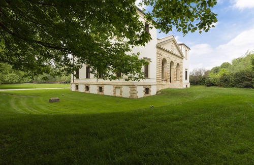 Lonigo Apartment | Apartment in Palladio's Villa - UNESCO World Heritage Site