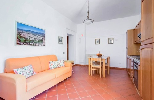 Peccioli Apartment | Apartment in Peccioli with pool