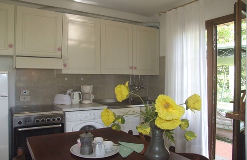 Donoratico House | Apartment in Sassetta with Pool and Scenic Views