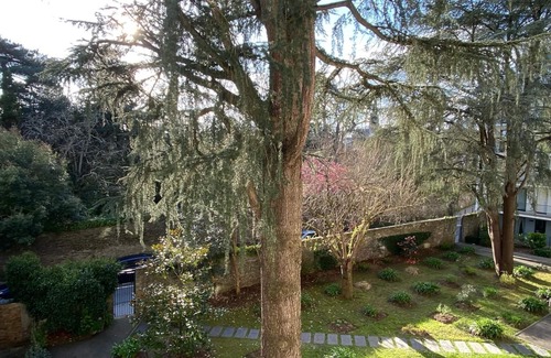 Vieux Malakoff Apartment | Apartment in the center of town, view of the Jardin des Plantes, with secure parking.