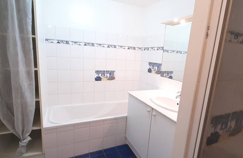 La Flotte Apartment | Apartment in the heart of La Flotte