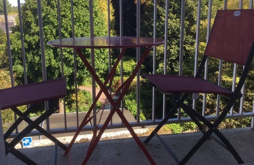 Bayeux Apartment | Apartment in the heart of Bayeux with balcony