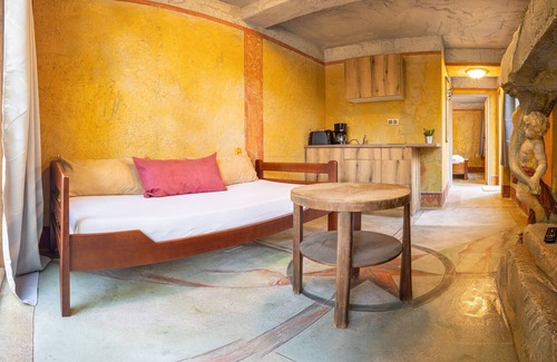 Coswig Apartment | Apartment in the sculptor's house, bottom left