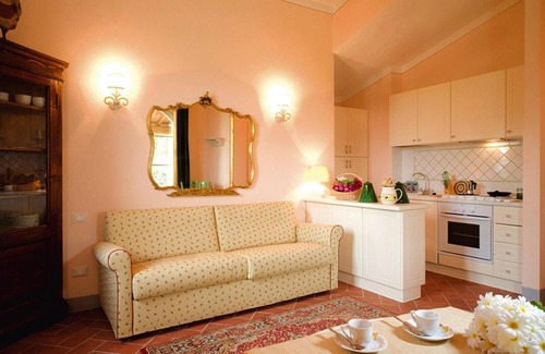 Gambassi Terme House | Apartment in Tuscany with Pool & Golf Access