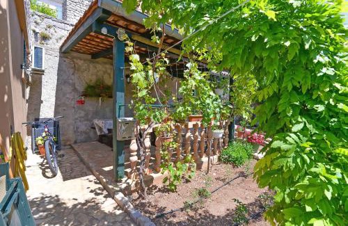Veli Losinj Apartment | Apartment in Veli Losinj 14995