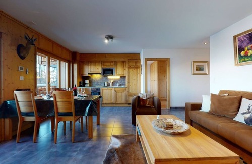 Salins Apartment | Apartment in Veysonnaz with Ski-In/Ski-Out