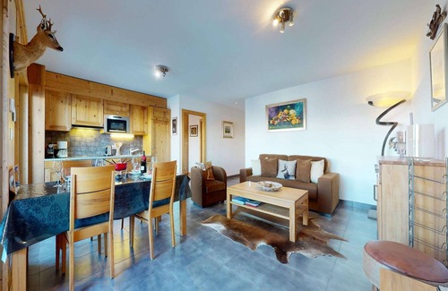 Salins Apartment | Apartment in Veysonnaz with Ski-In/Ski-Out