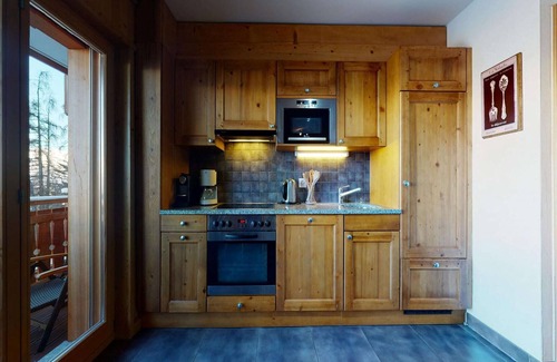 Salins Apartment | Apartment in Veysonnaz with Ski-In/Ski-Out