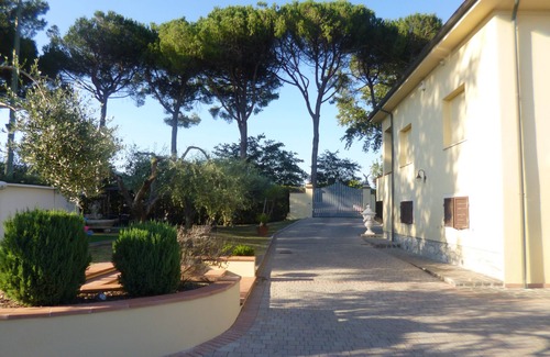 Vicopisano Apartment | Apartment in VILLA " ARIALE "