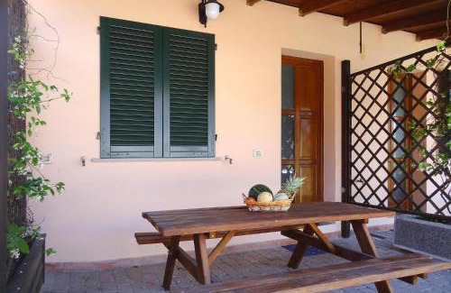 Fucecchio Apartment | Apartment in Vinci with Pool & Wellness