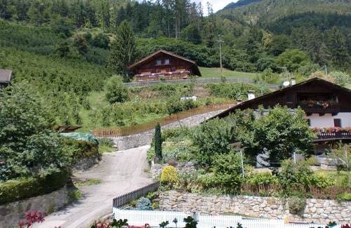 Rifiano Apartment | Apartment 'Innerhofer - Nordbalkon' with Mountain View, Shared Pool and Wi-Fi