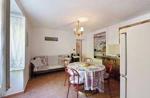 Borghetto Di Borbera Apartment | Apartment 'Orizzonte Calmo' with Mountain View, Garden and Wi-Fi