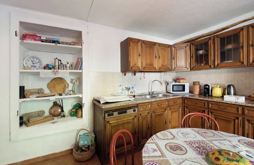 Borghetto Di Borbera Apartment | Apartment 'Orizzonte Calmo' with Mountain View, Garden and Wi-Fi