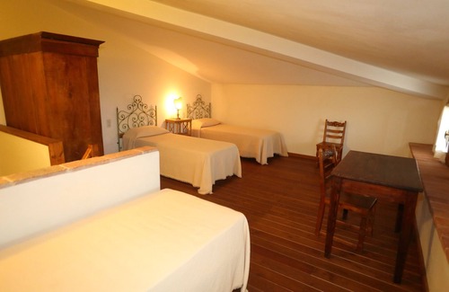 Serravalle Pistoiese Other | Apartment 2 rooms - 1 bathroom - sleeps 5 - wifi - pool