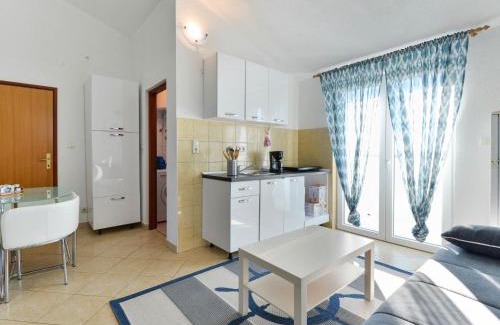 Nin Apartment | Apartment Jadran-2 by Interhome