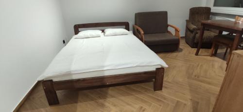 Biezanow - Prokocim Apartment | Apartment Jerzmanowskiego Krakow